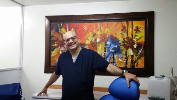 soy Dr. Abel Ignacio Angee Medico podologo